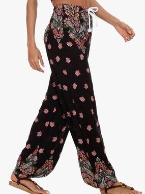 Black Floral-Print Cropped Pull-On Pants